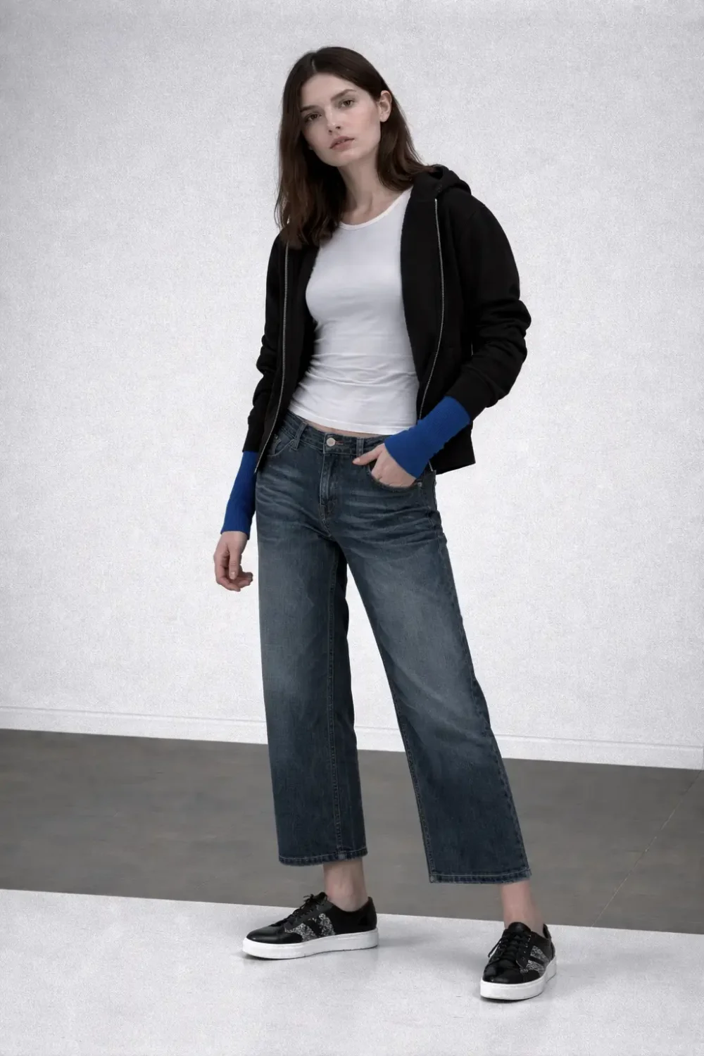 kožne patike sa čipkom