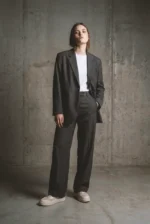 Monohromatske bež patike