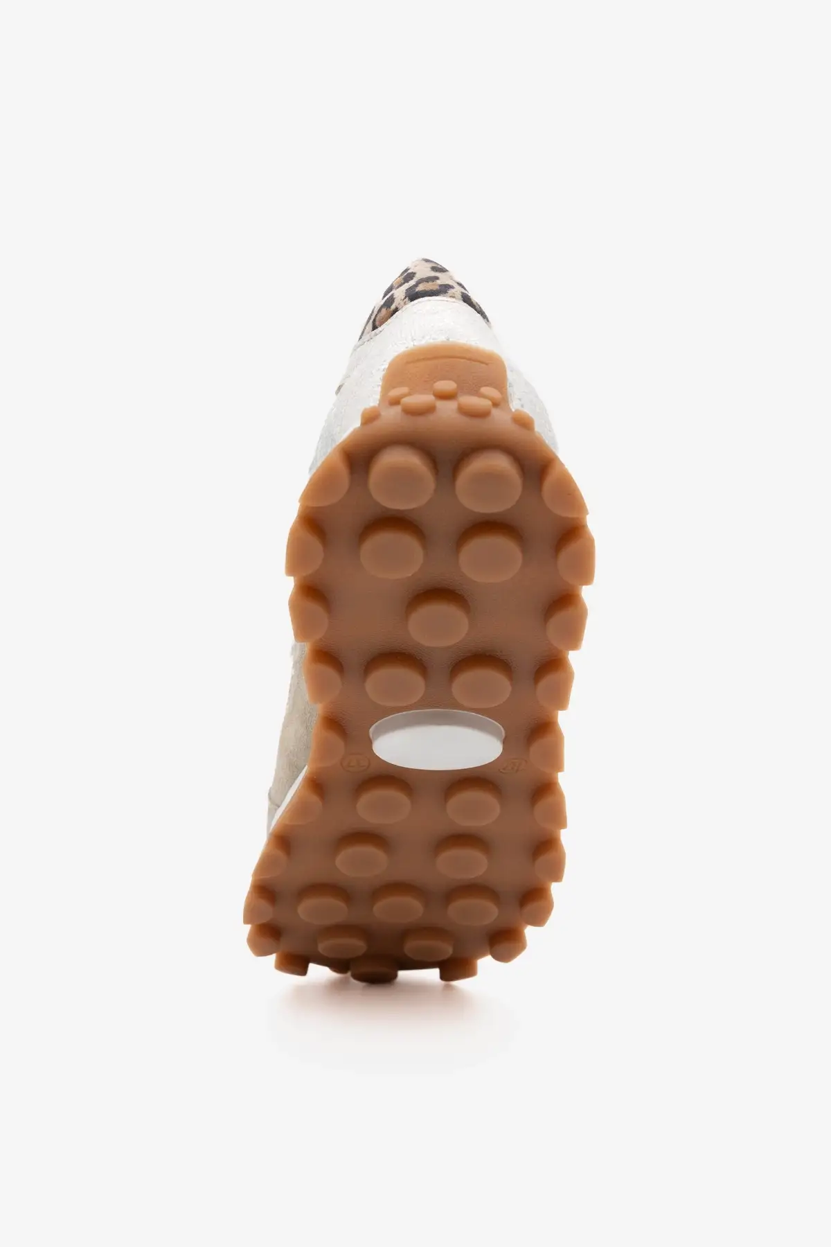 zlatno bez patike leopard