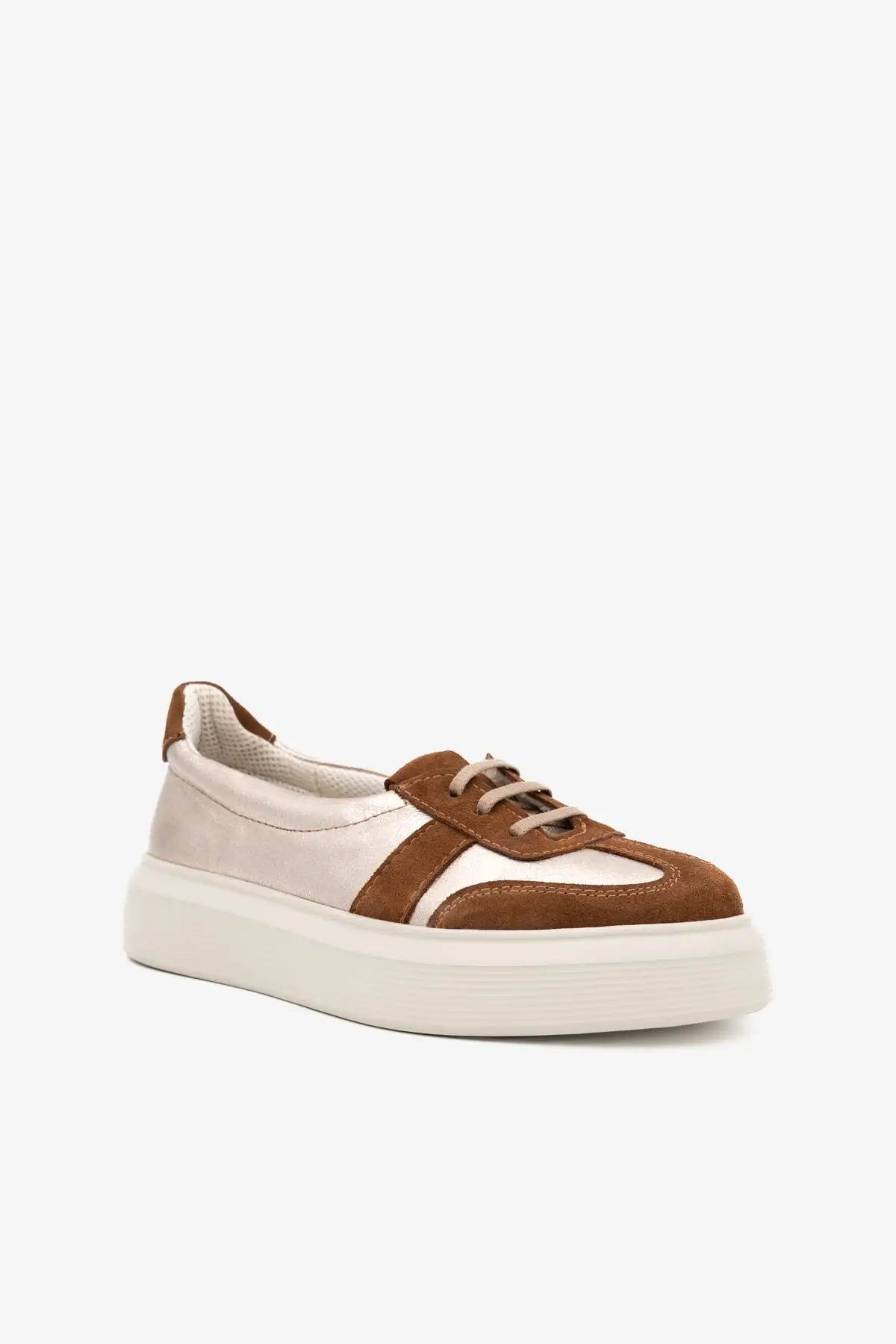 Zlatne metalik patike