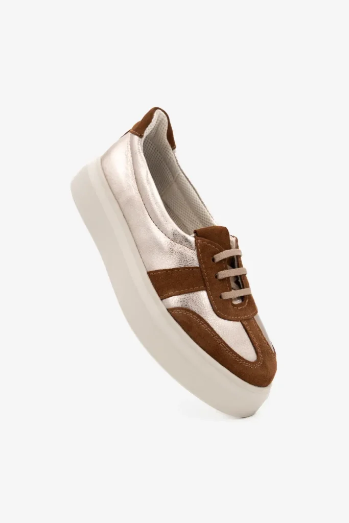 Zlatne metalik patike