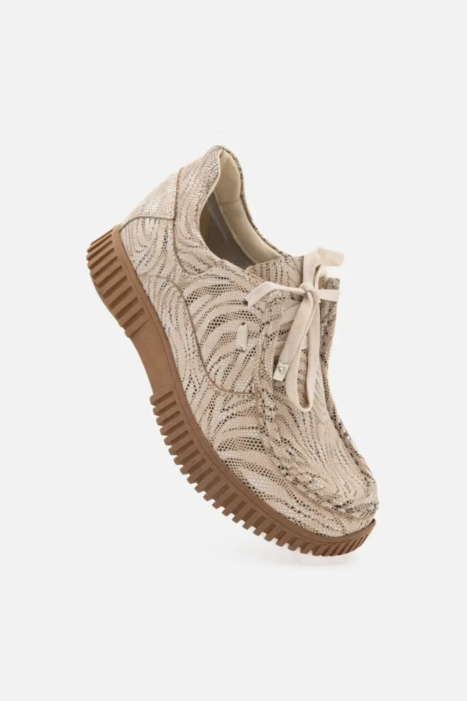 mokasine zebra print