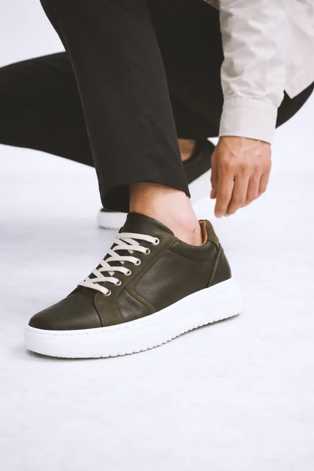 Maslinaste kožne patike