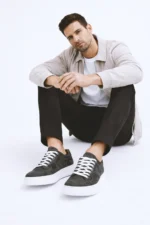 Tamno sive patike od brušene kože